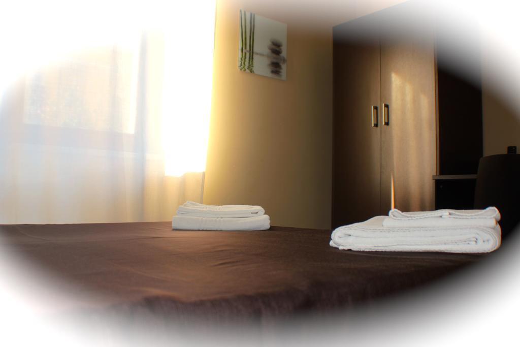 Domus Corso Umberto 18 B&B Pescara Habitación foto