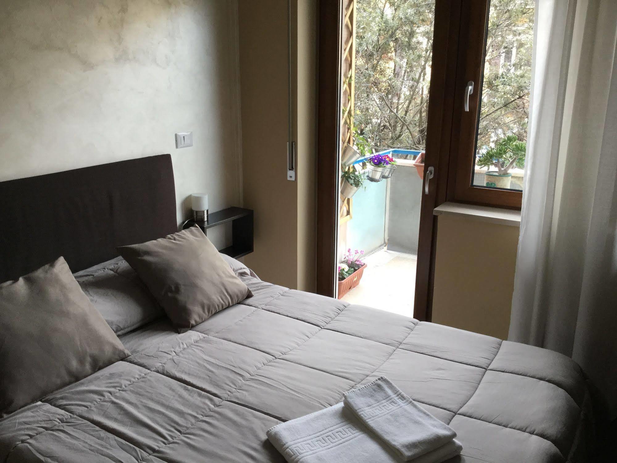 Domus Corso Umberto 18 B&B Pescara Exterior foto
